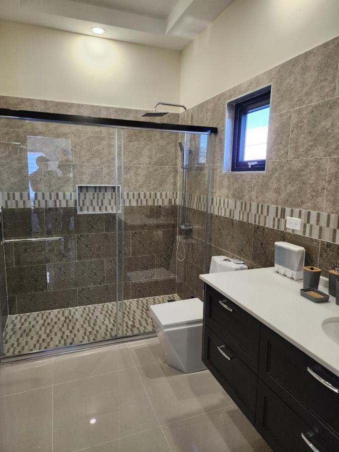 Pyramid Joy, 2 Bedroom Villa, Ocho Rios, Jamaica エクステリア 写真