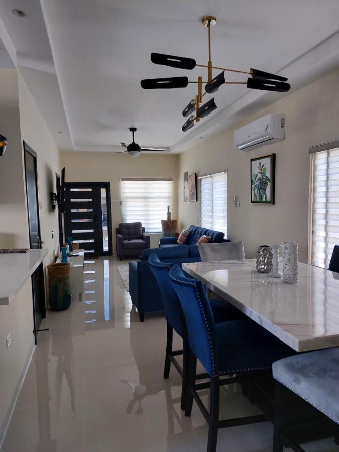 Pyramid Joy, 2 Bedroom Villa, Ocho Rios, Jamaica エクステリア 写真