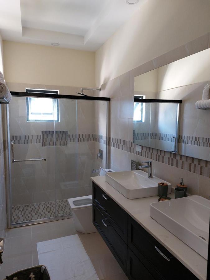Pyramid Joy, 2 Bedroom Villa, Ocho Rios, Jamaica エクステリア 写真