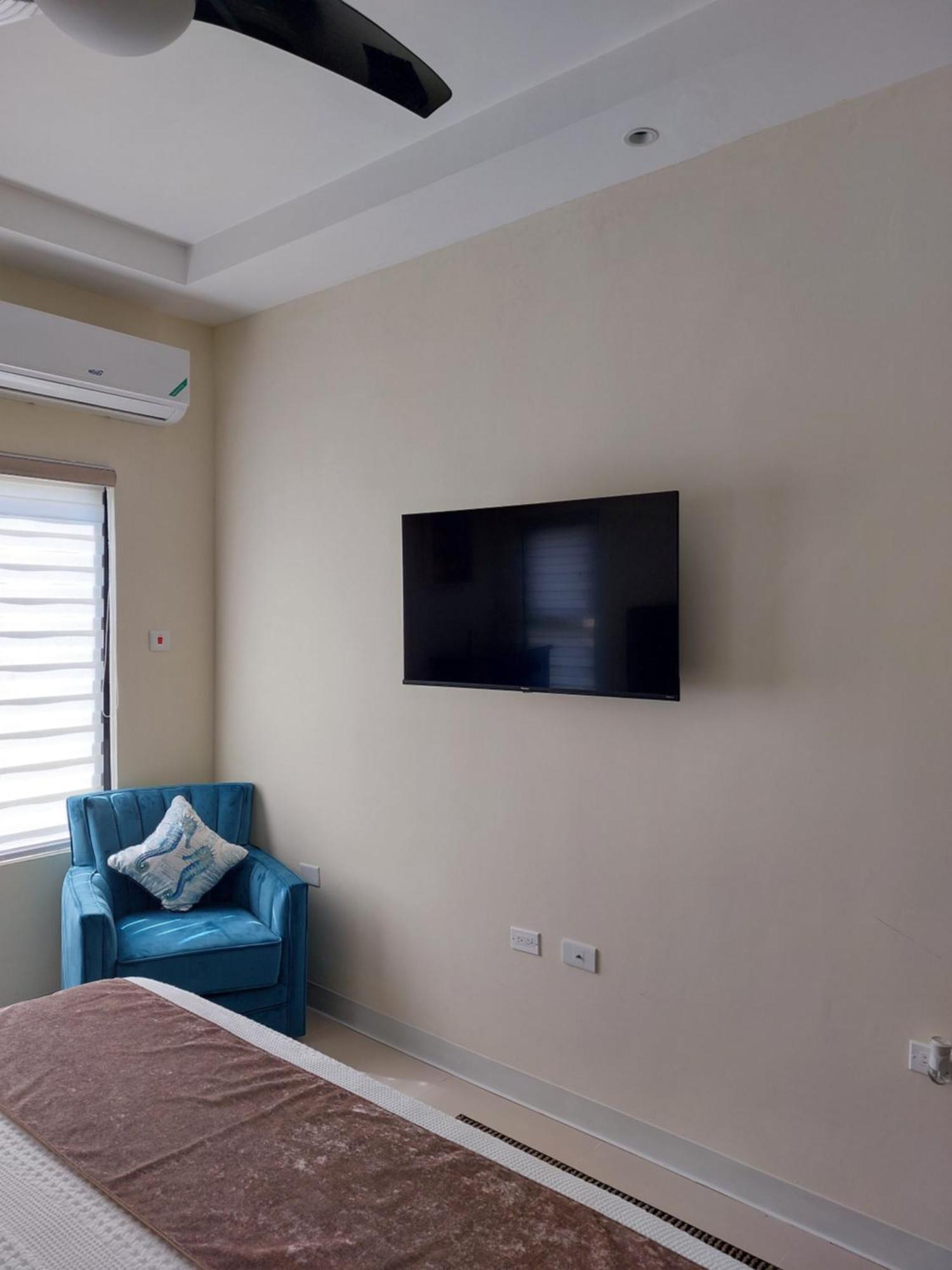 Pyramid Joy, 2 Bedroom Villa, Ocho Rios, Jamaica エクステリア 写真